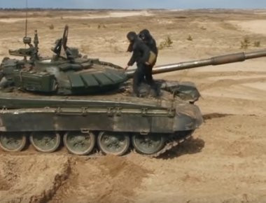 Εντυπωσιακά πλάνα από ασκήσεις του ρωσικού στρατού (βίντεο)